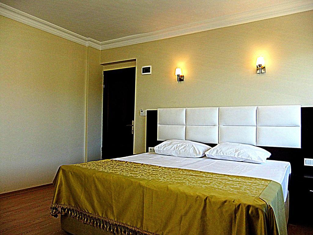 Uzunhan Hotel Аявали Екстериор снимка