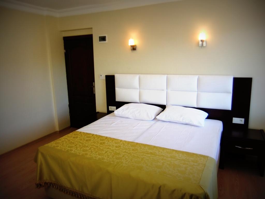 Uzunhan Hotel Аявали Екстериор снимка