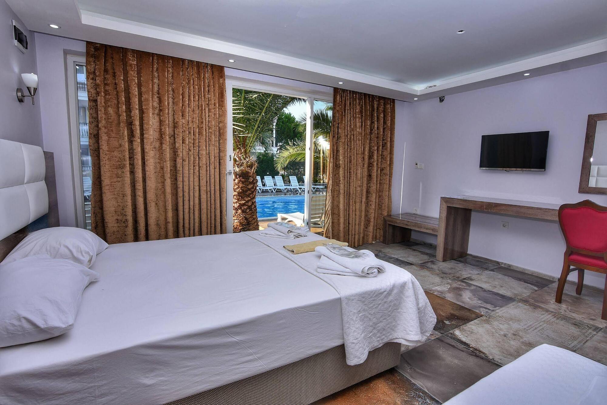 Uzunhan Hotel Аявали Екстериор снимка